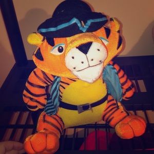 Peekaboo toys pirate tiger